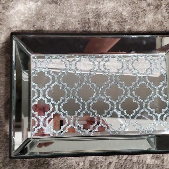 Mirrored Vanity Tray - Picture 3 of 11